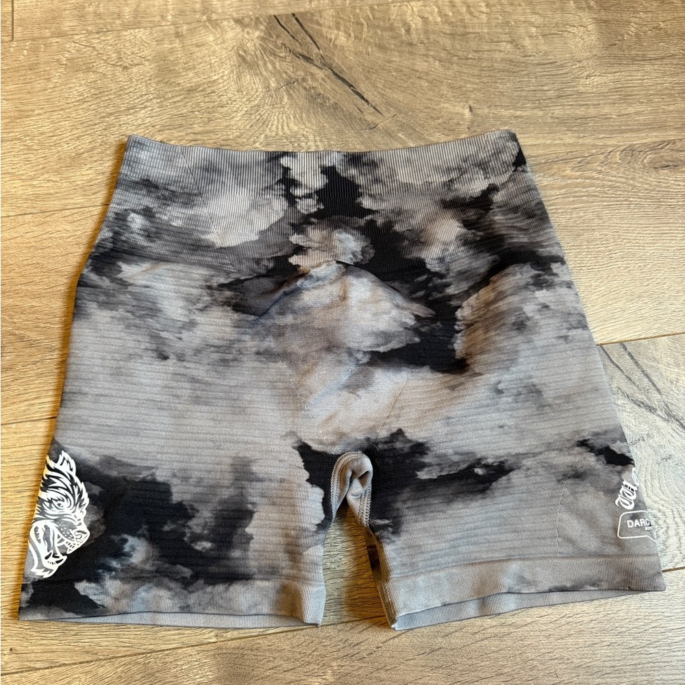 Women’s darc sport shorts
